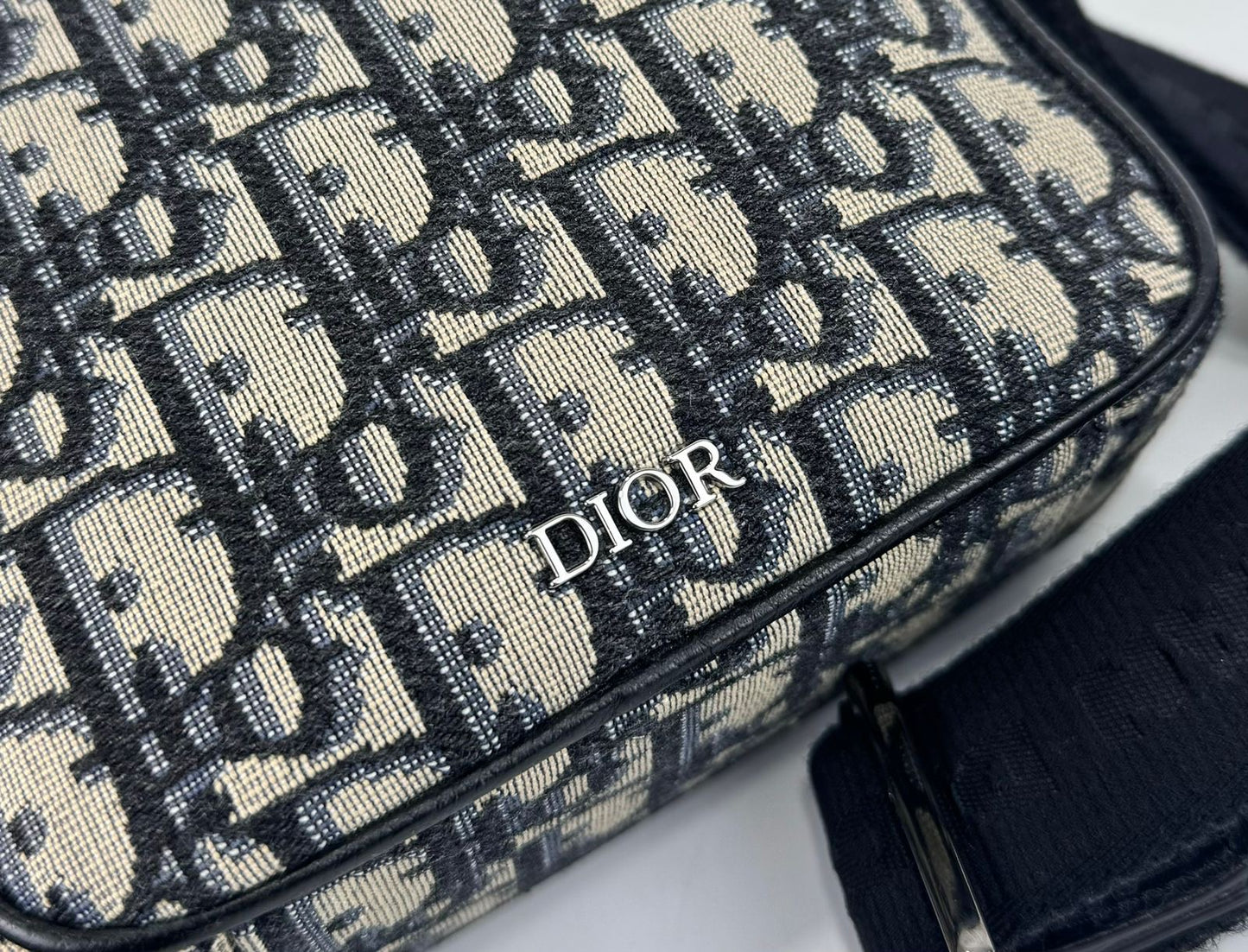 Dior messenger bag