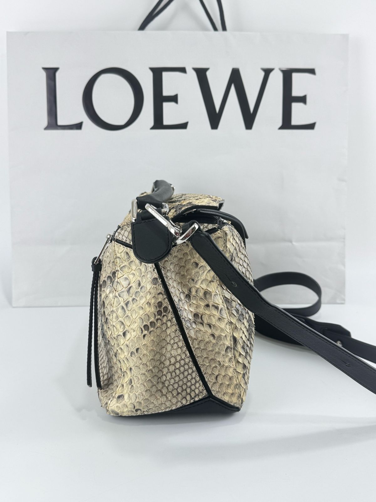Loewe Puzzle Medium Python limited edition