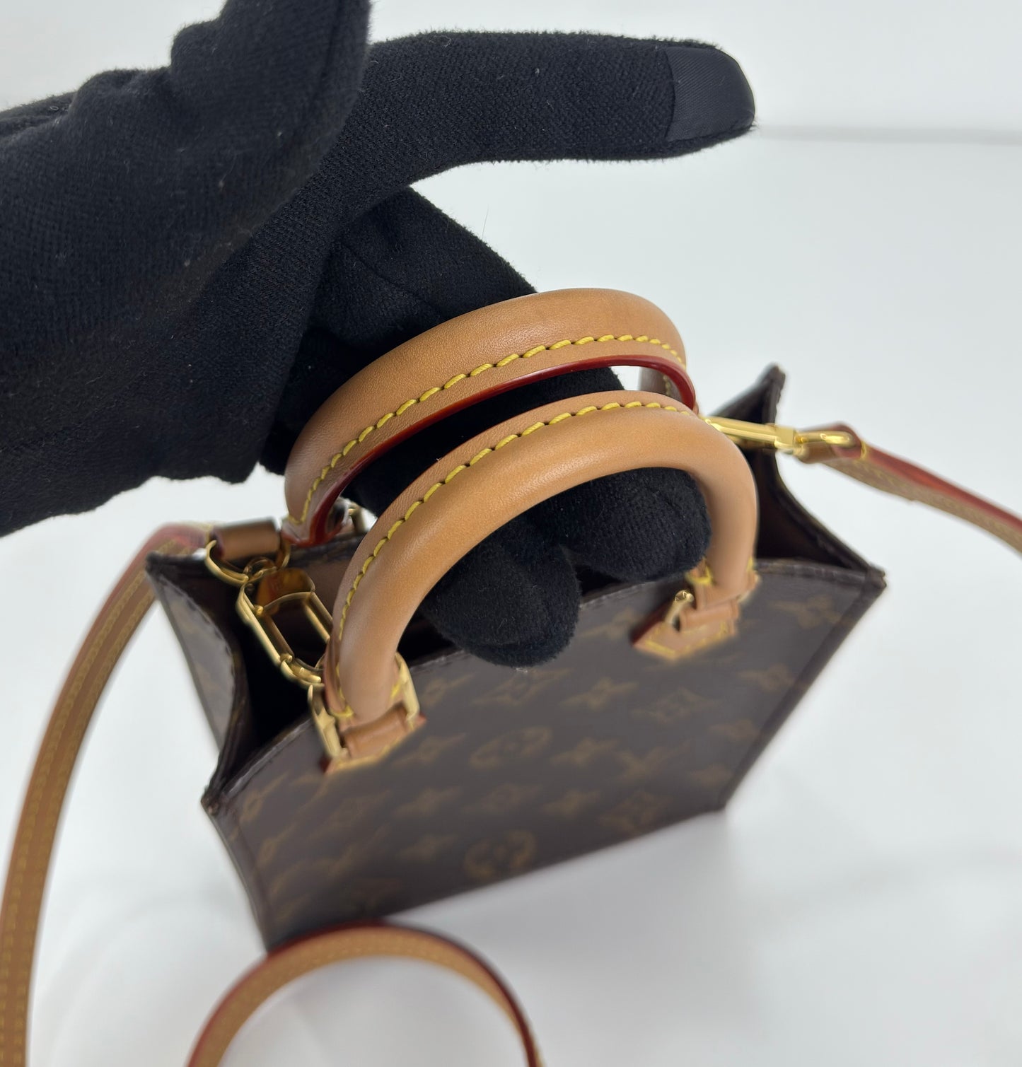 Louis Vuitton Monogram Canvas Petit Sac Plat