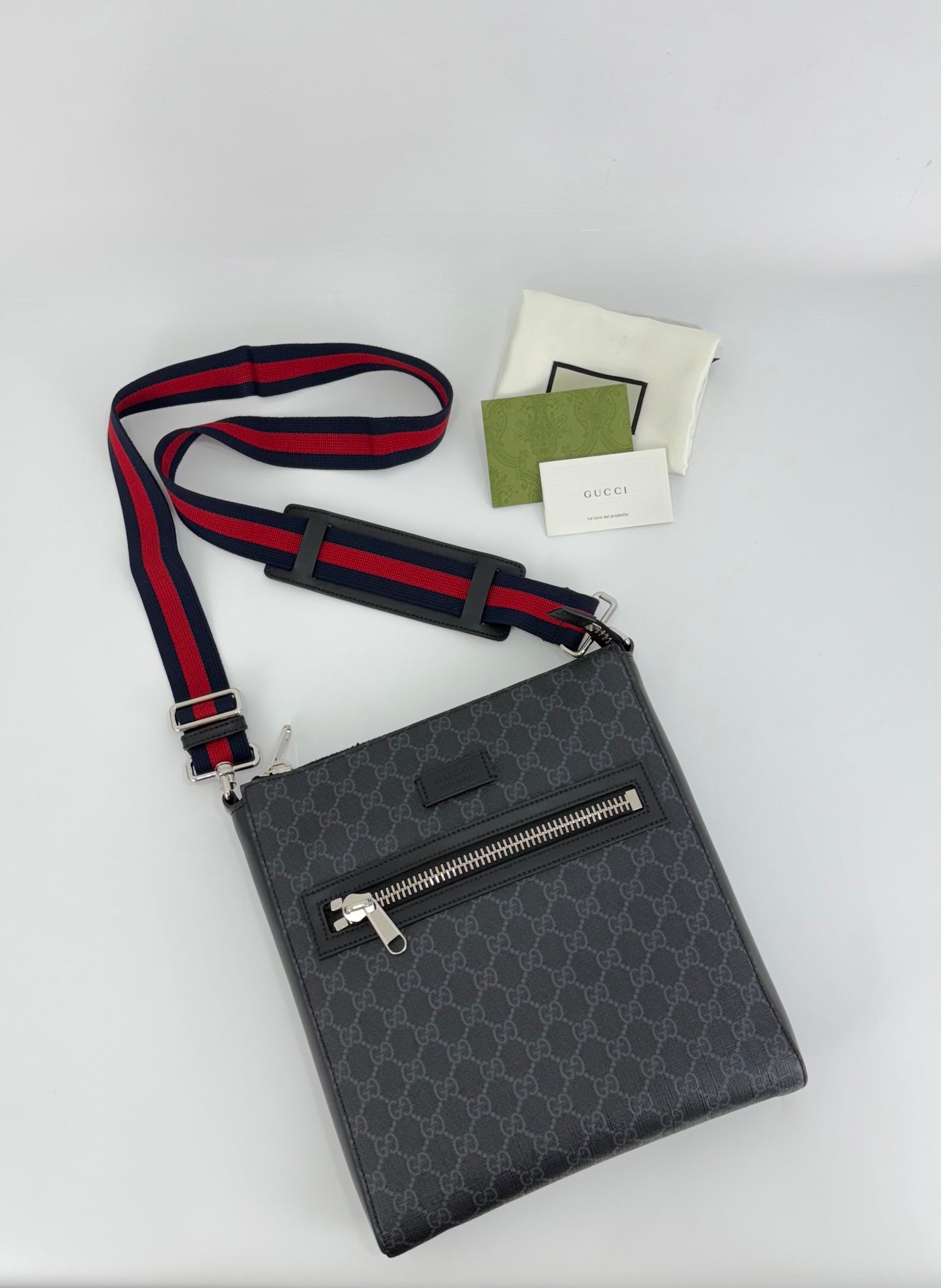 Gucci GG Supreme Messenger Bag