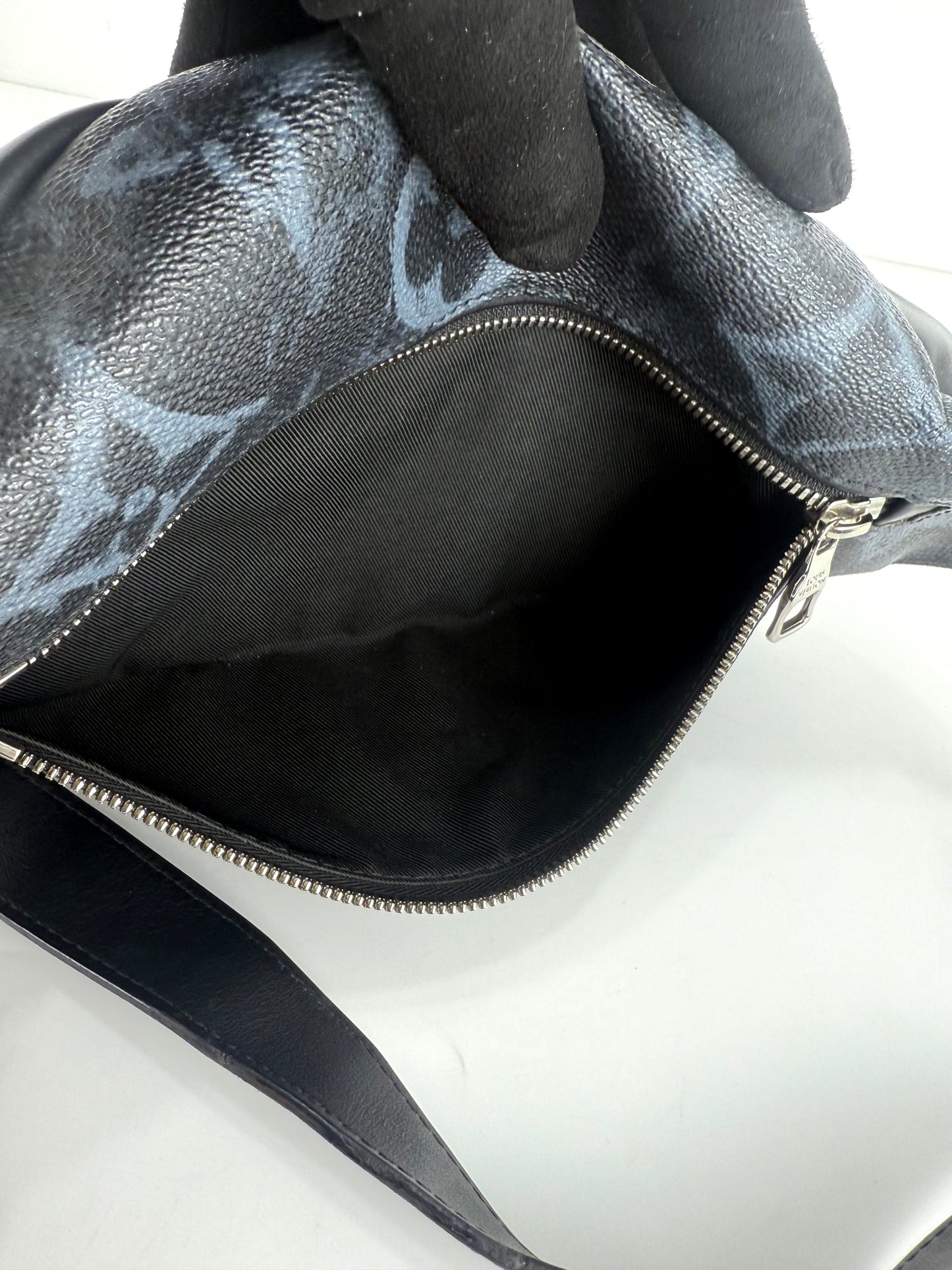 Louis Vuitton Pastel Noir Discovery Bumbag