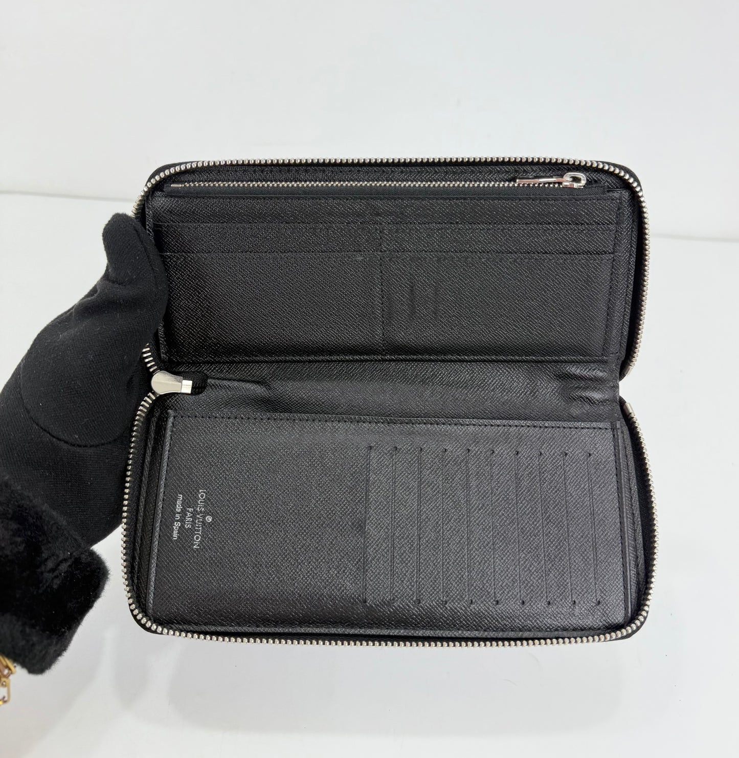 Louis Vuitton Damier Graphite Zippy Organizer