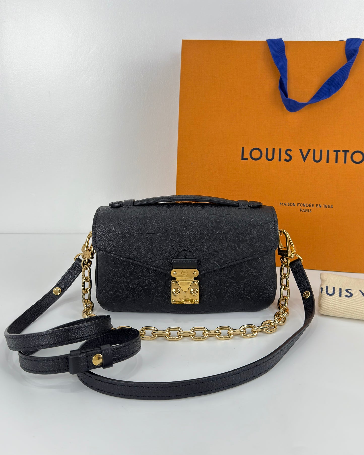 Louis Vuitton Pochette Métis East West Monogram Empreinte