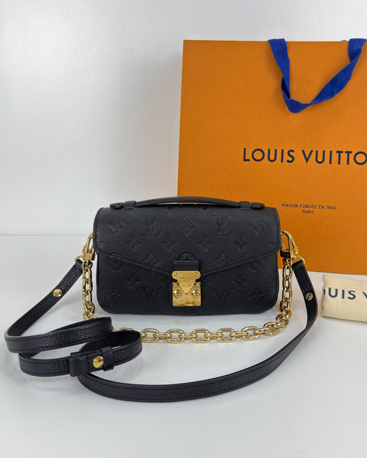 Louis Vuitton Pochette Métis East West Monogram Empreinte