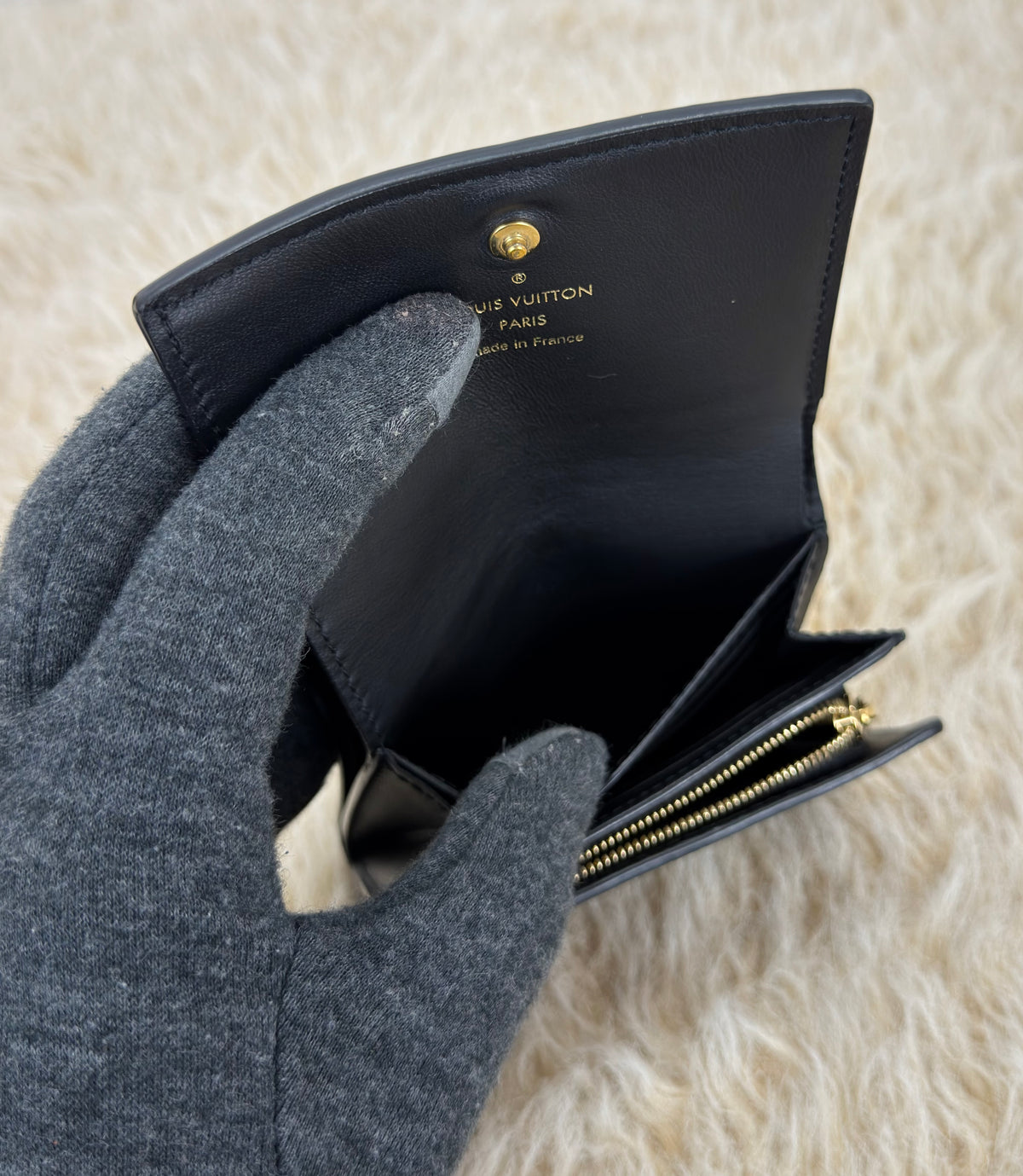Louis Vuitton Portefeuille Capucines Tiny Wallet
