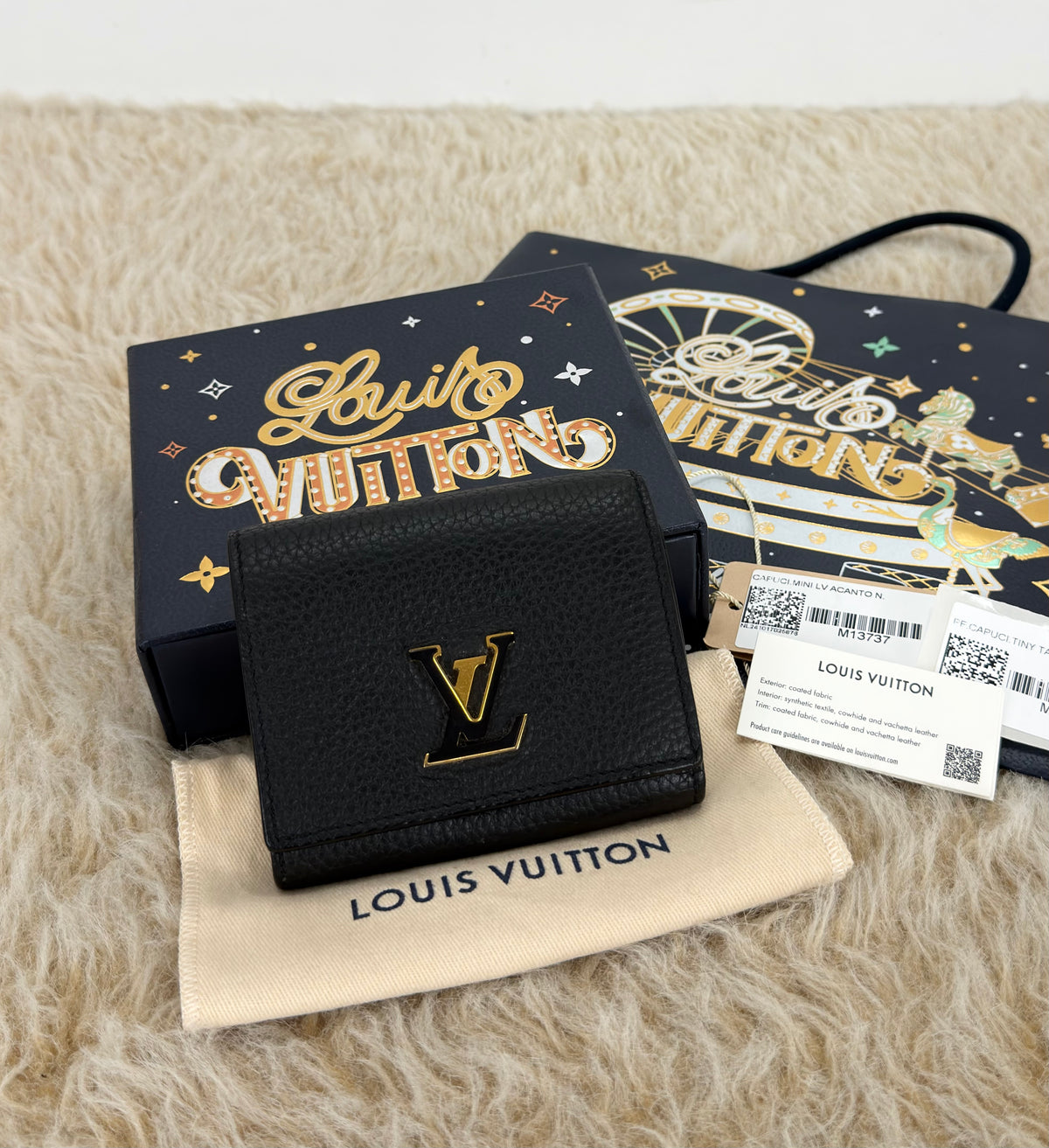 Louis Vuitton Portefeuille Capucines Tiny Wallet