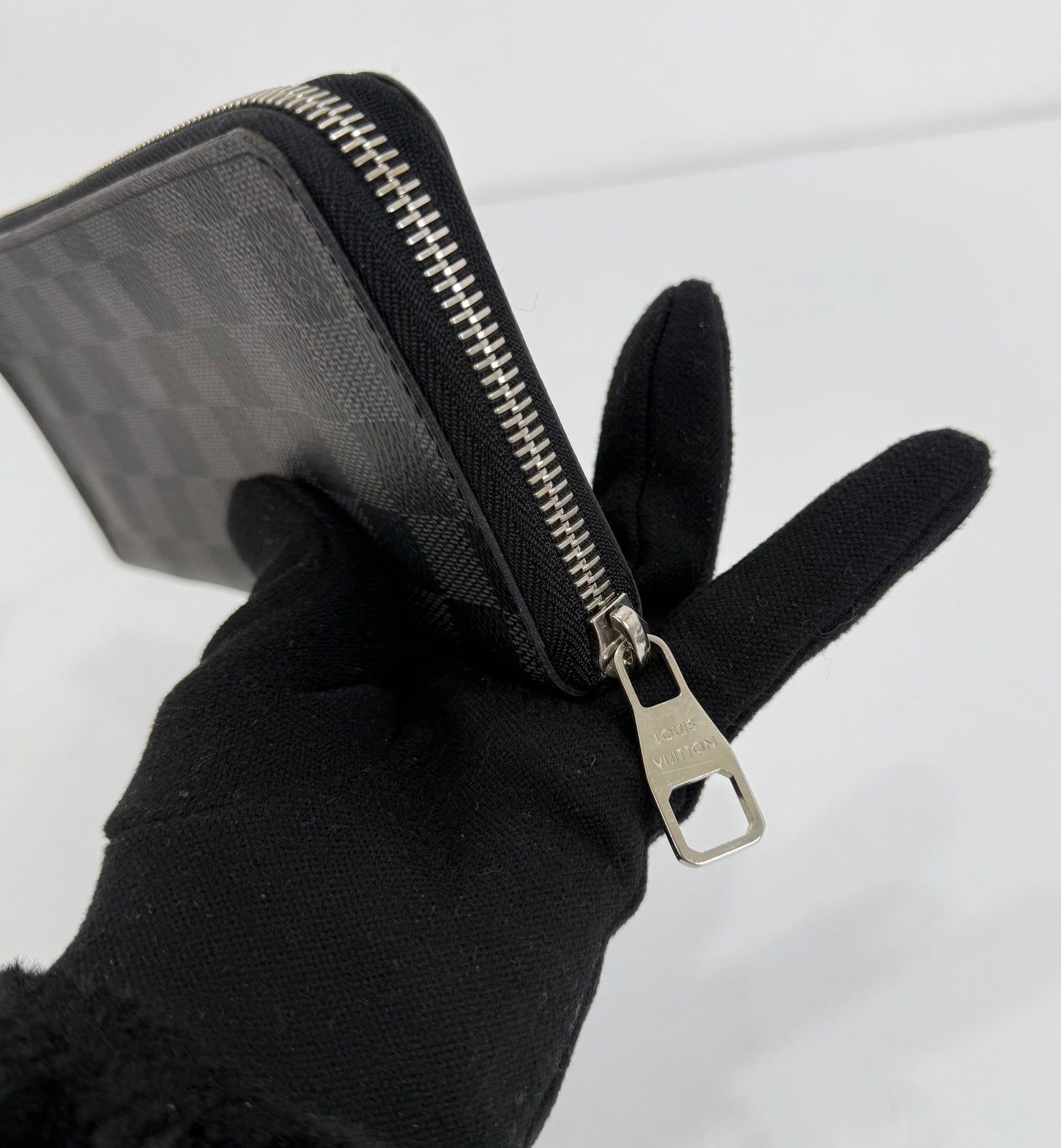 Louis Vuitton Damier Graphite Zippy Organizer