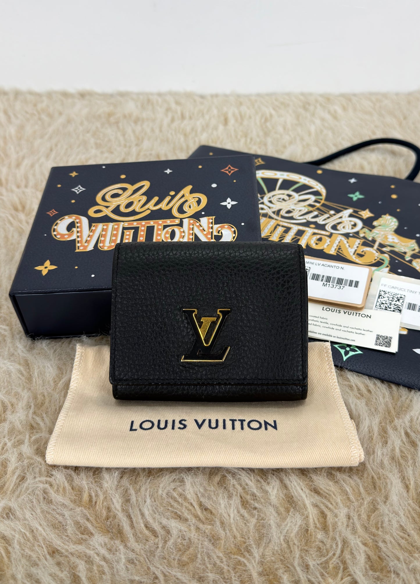 Louis Vuitton Portefeuille Capucines Tiny Wallet