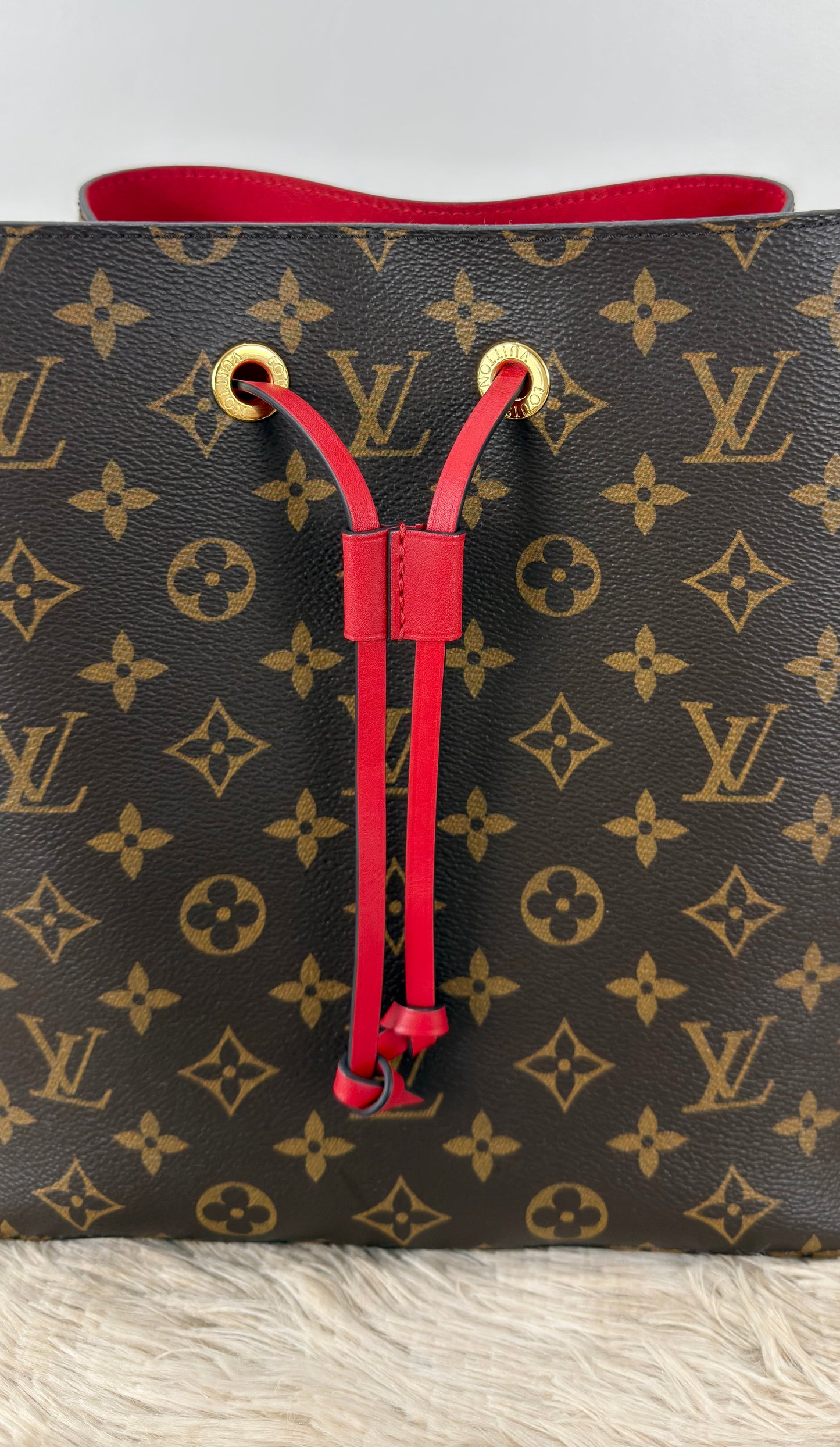 Louis Vuitton Monogram Canvas Neo Noe MM