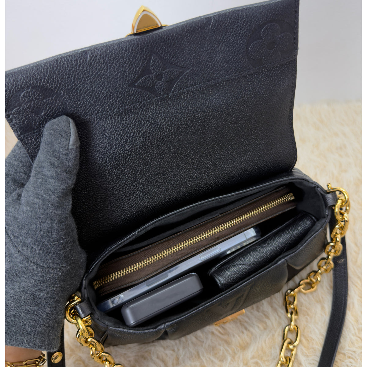 Louis Vuitton Favorite Monogram Empreinte Leather