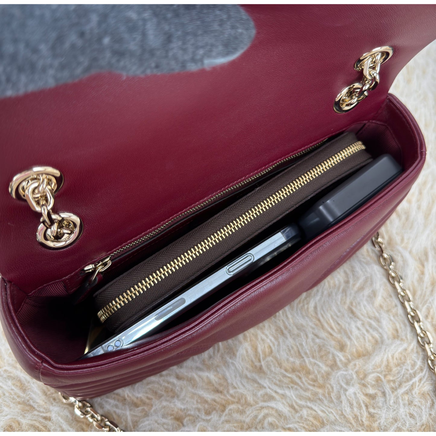 Gucci GG Marmont Medium In Rosso Ancora Red Leather
