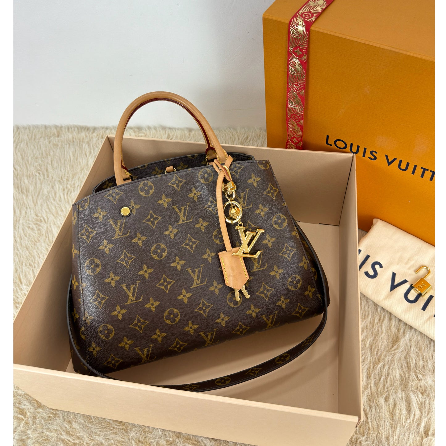 Louis Vuitton Monogram Canvas Montaigne MM