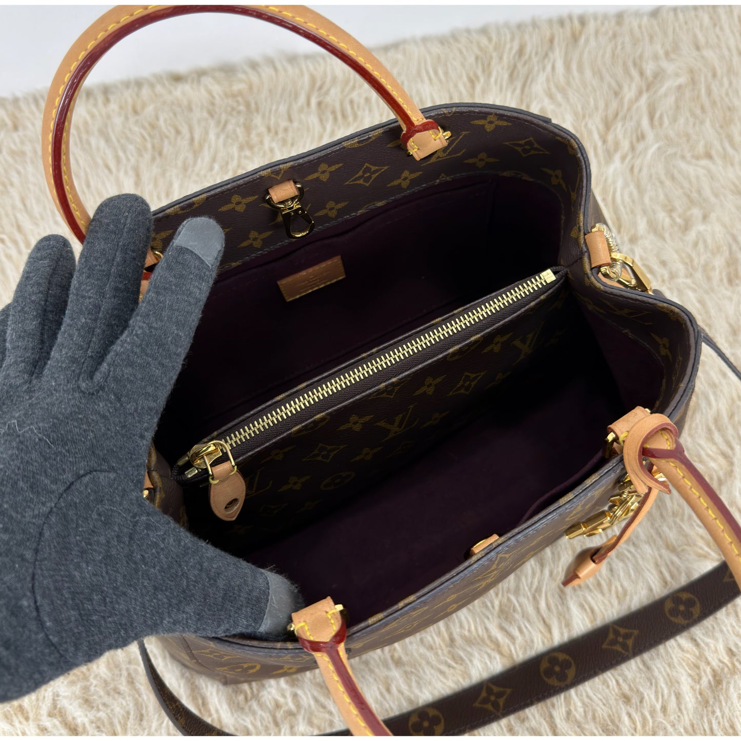 Louis Vuitton Monogram Canvas Montaigne MM