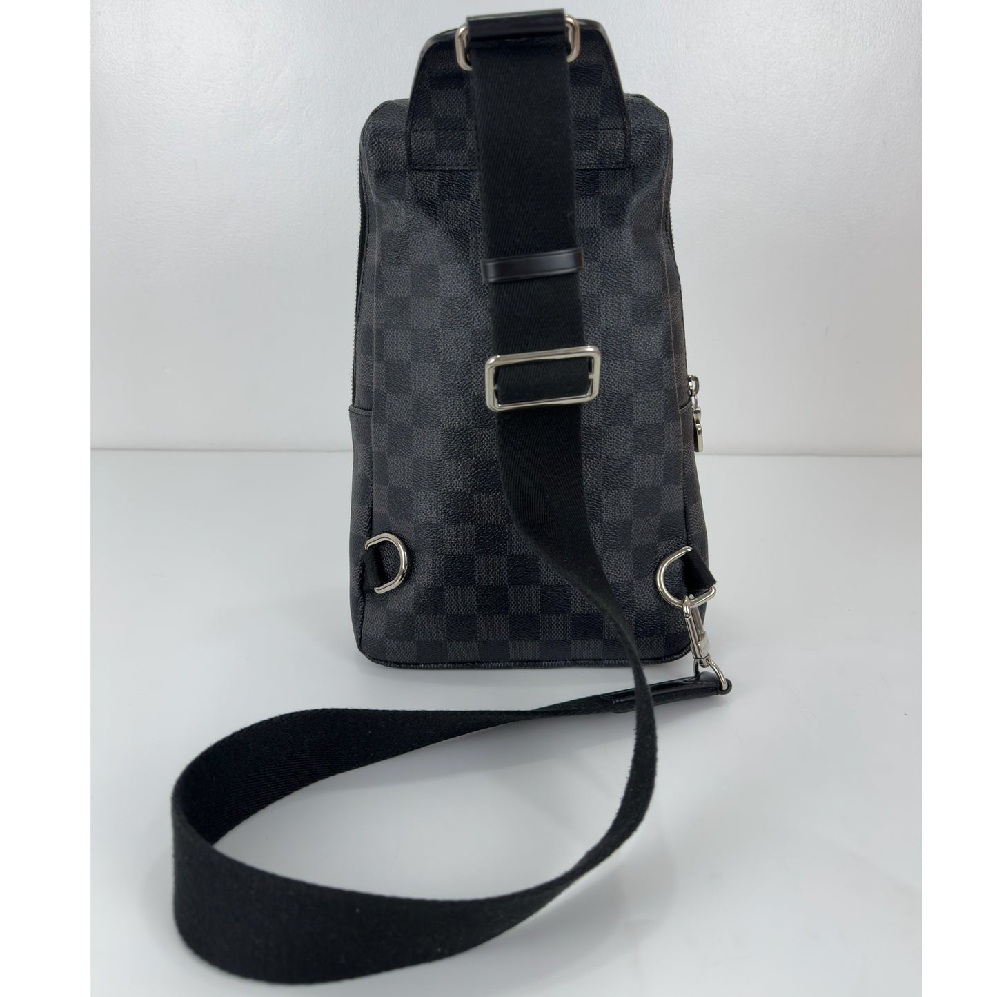 Louis Vuitton LV Avenue Sling Bag In Damier Graphite
