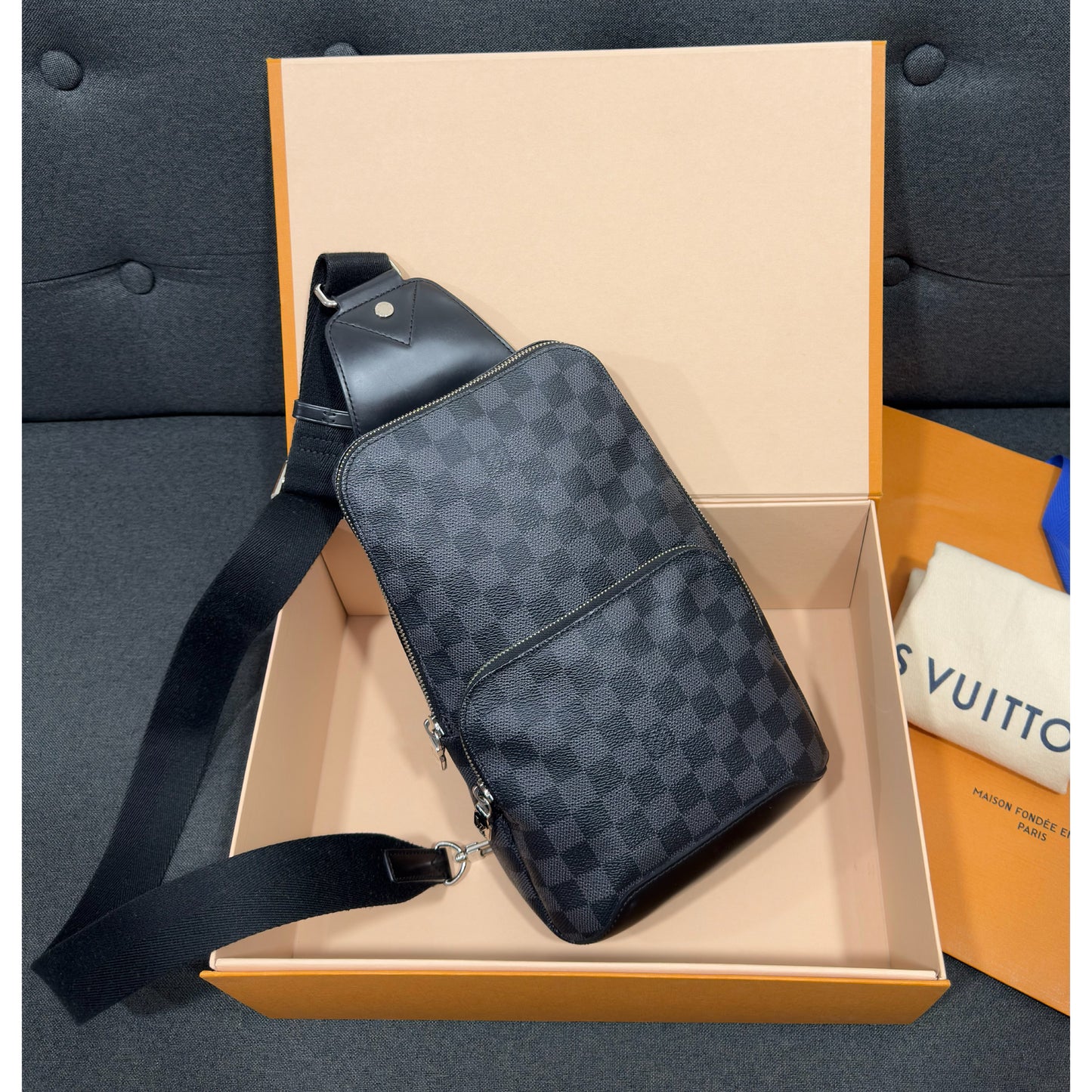 Louis Vuitton LV Avenue Sling Bag In Damier Graphite
