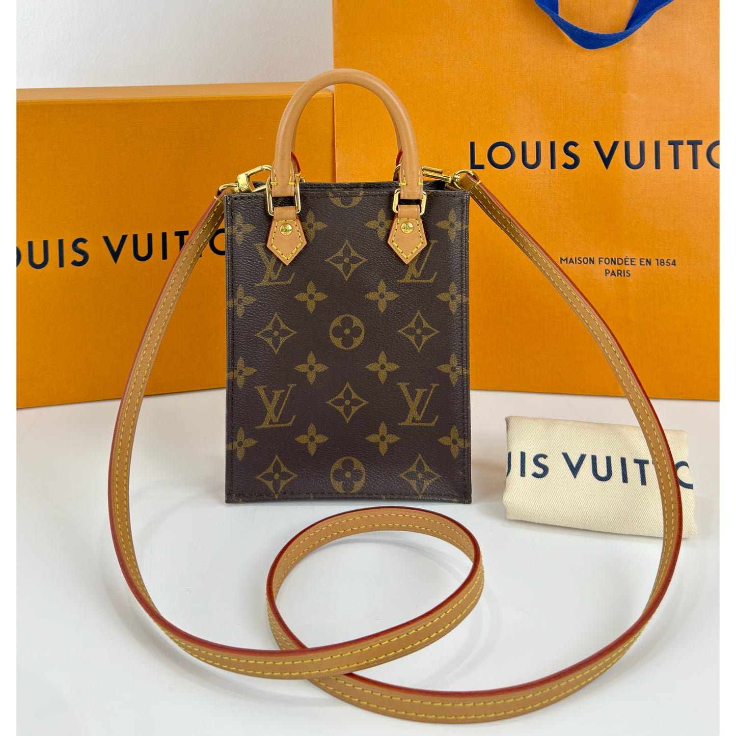 Louis Vuitton Monogram Canvas Petit Sac Plat