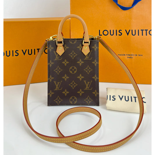 Louis Vuitton Monogram Canvas Petit Sac Plat