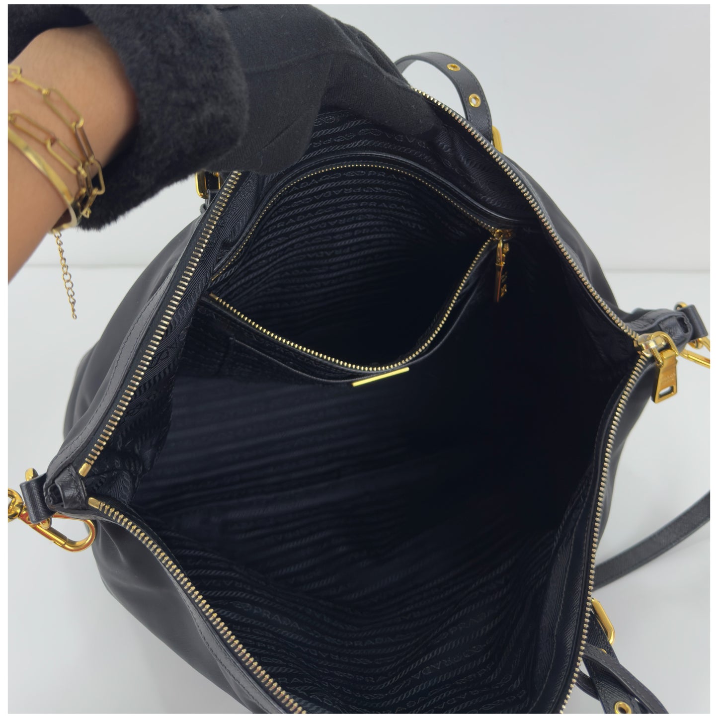 Prada Black Tessuto Nylon And Saffiano
Leather Tote Bag - BR4253