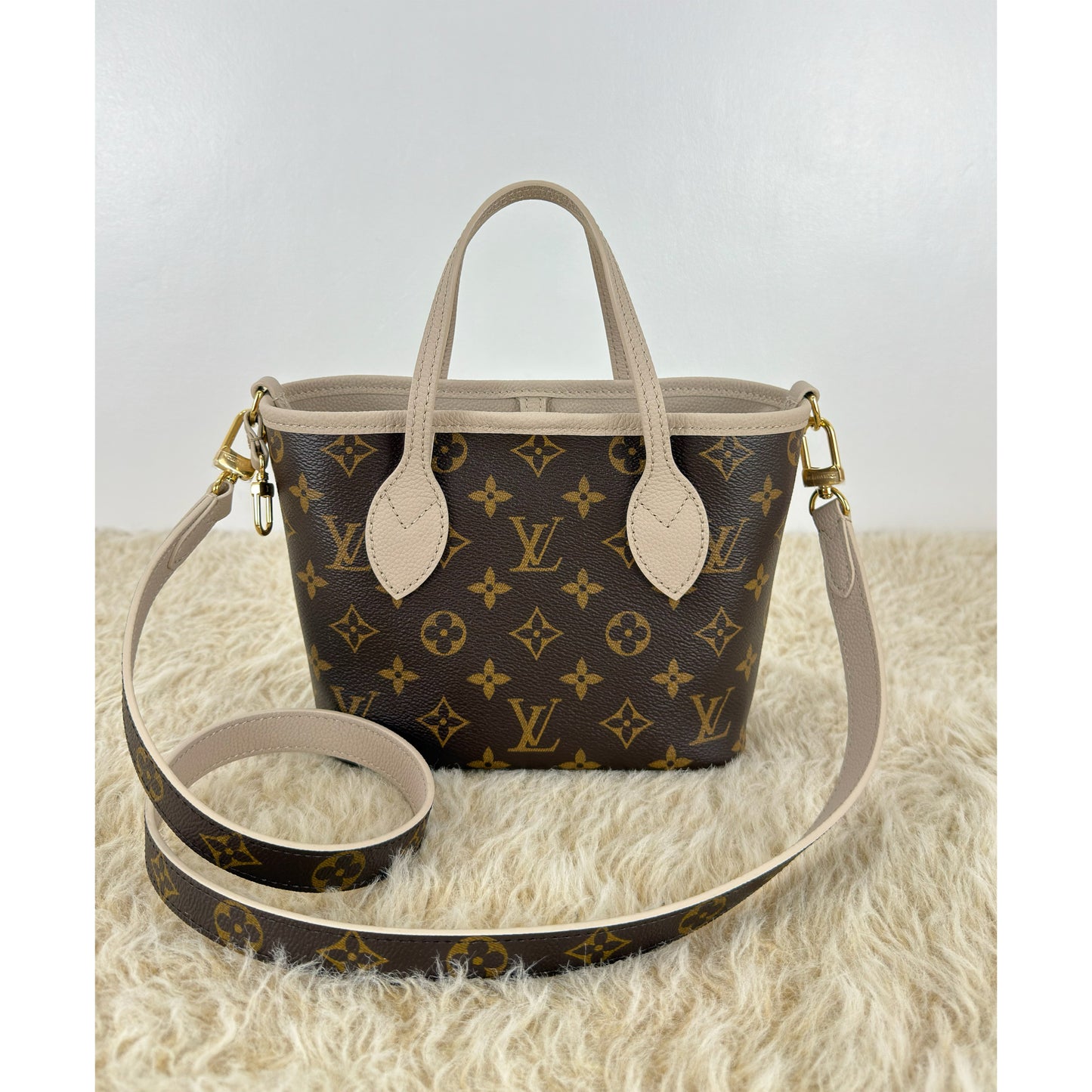Louis Vuitton Inside Out BB Limestone Monogram