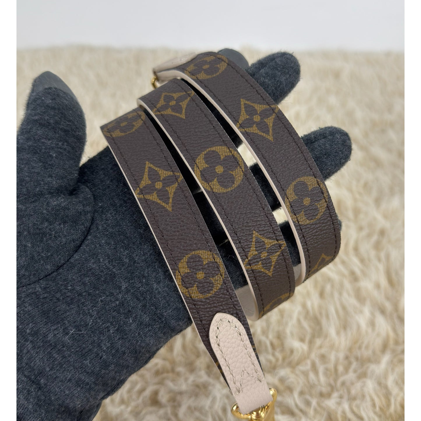 Louis Vuitton Inside Out BB Limestone Monogram
