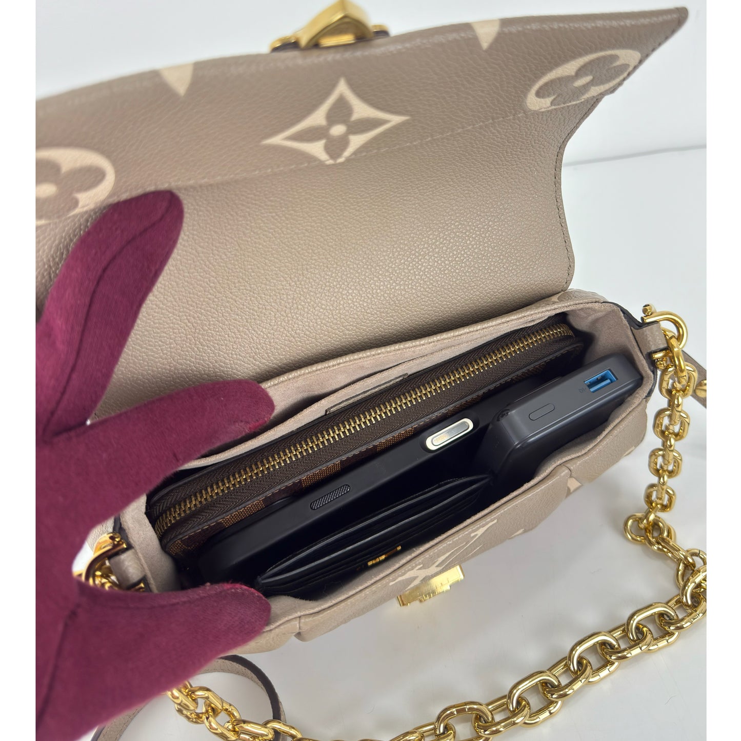 Louis Vuitton Favorite Bicolor Monogram Empreinte