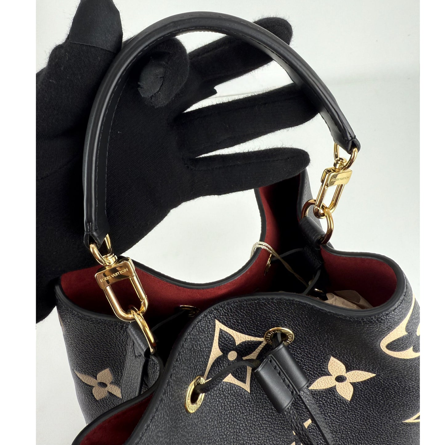 Louis Vuitton Neo Noe MM Bucket Bag Empreinte Leather