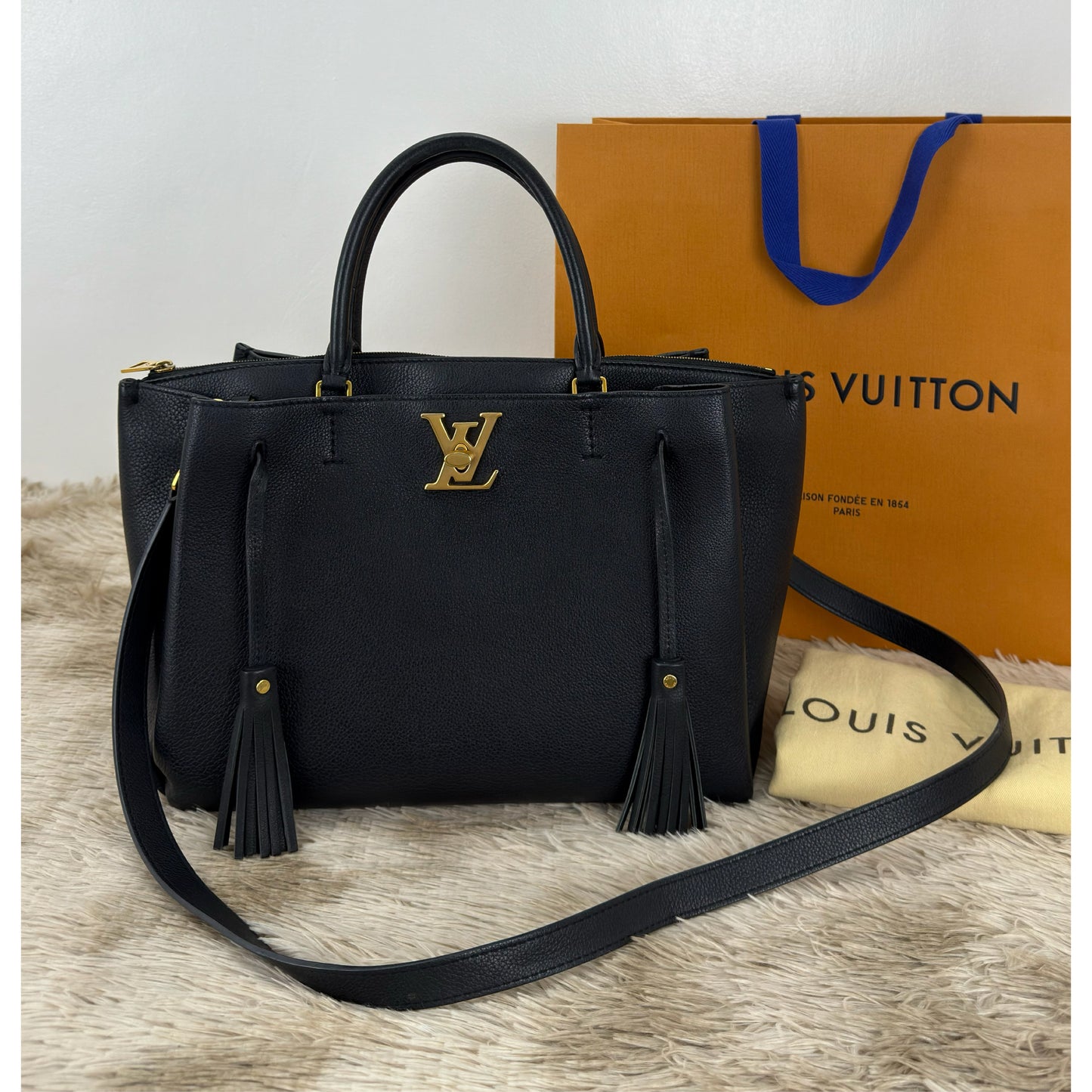 Louis Vuitton Black Leather Lockme Convertible Tote Bag