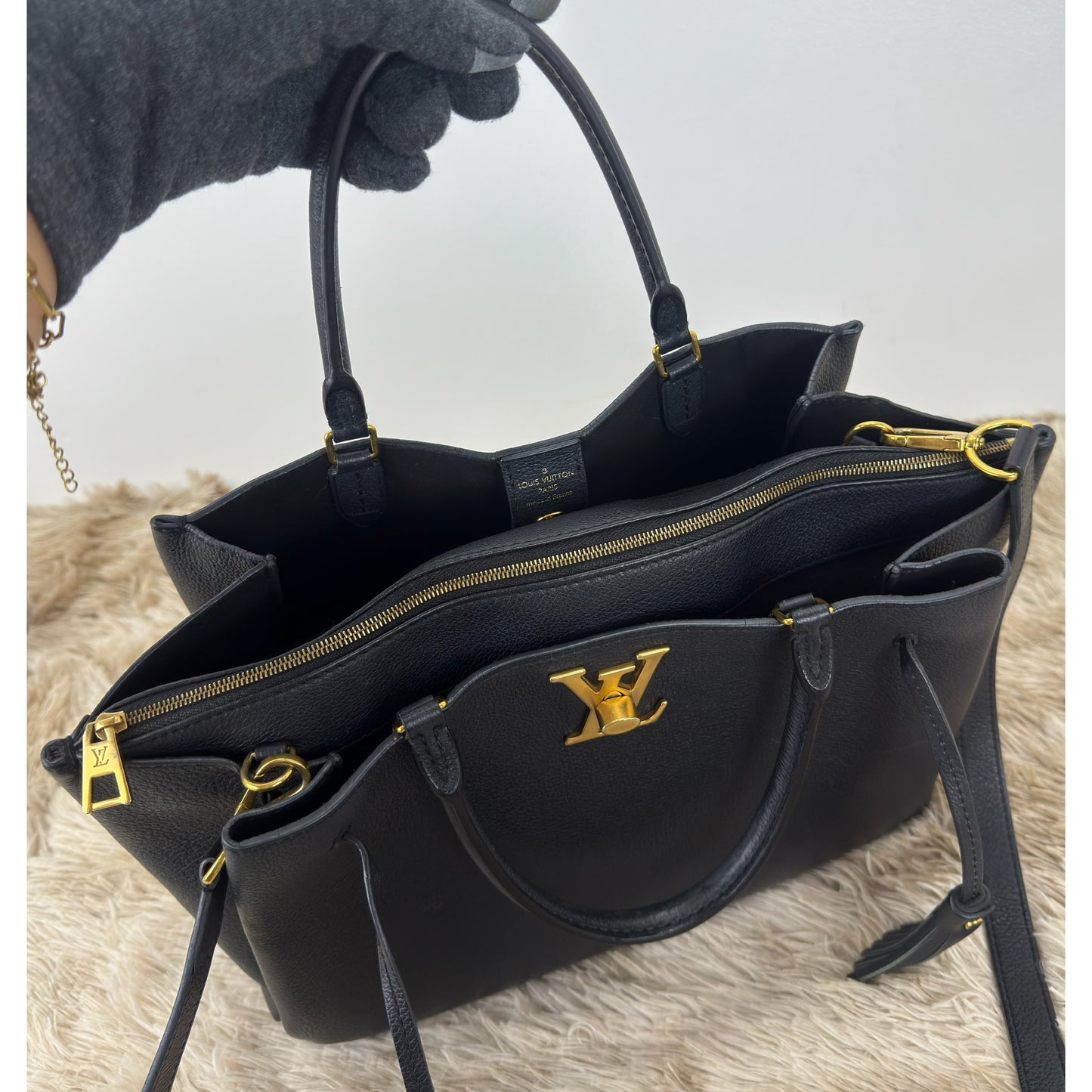 Louis Vuitton Black Leather Lockme Convertible Tote Bag