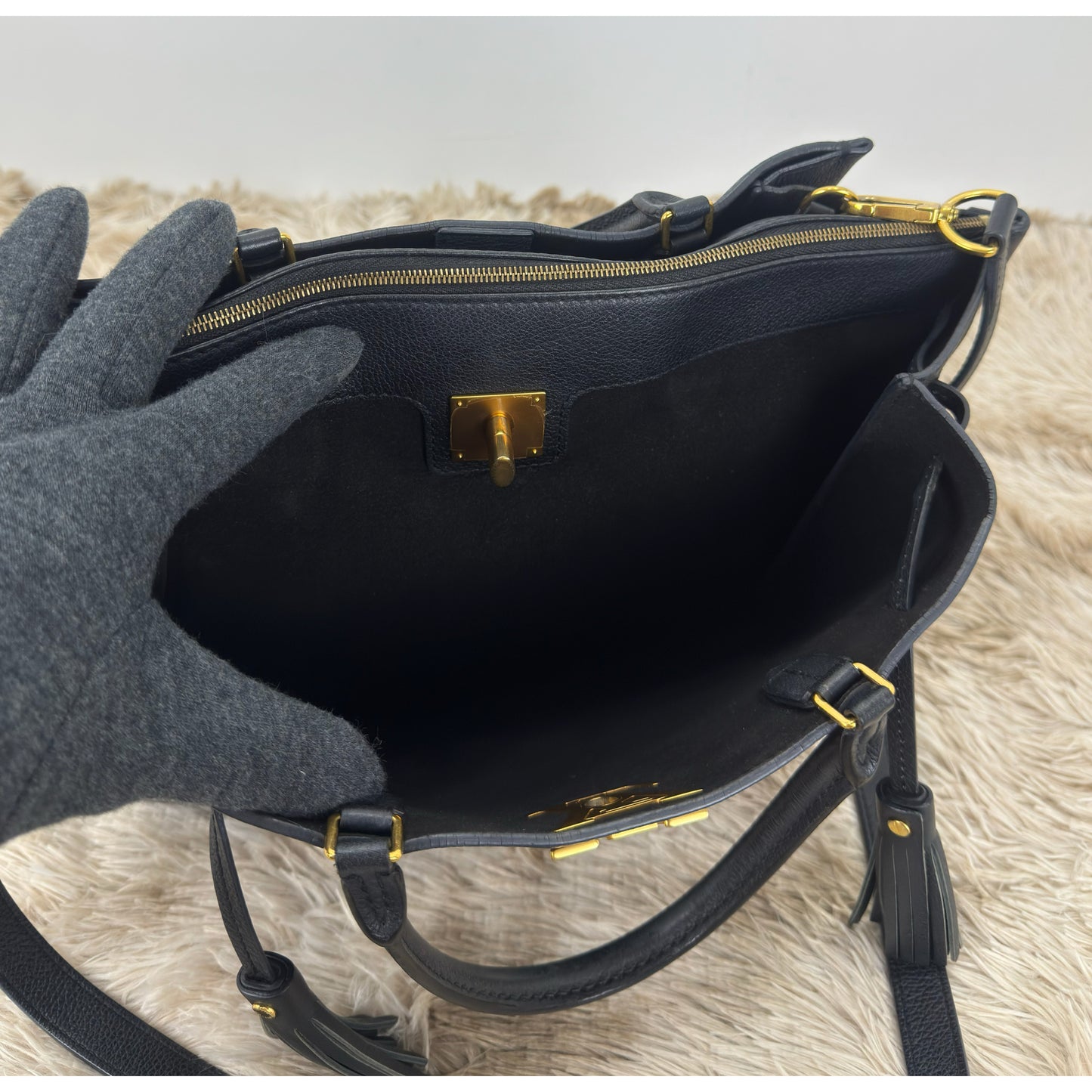 Louis Vuitton Black Leather Lockme Convertible Tote Bag