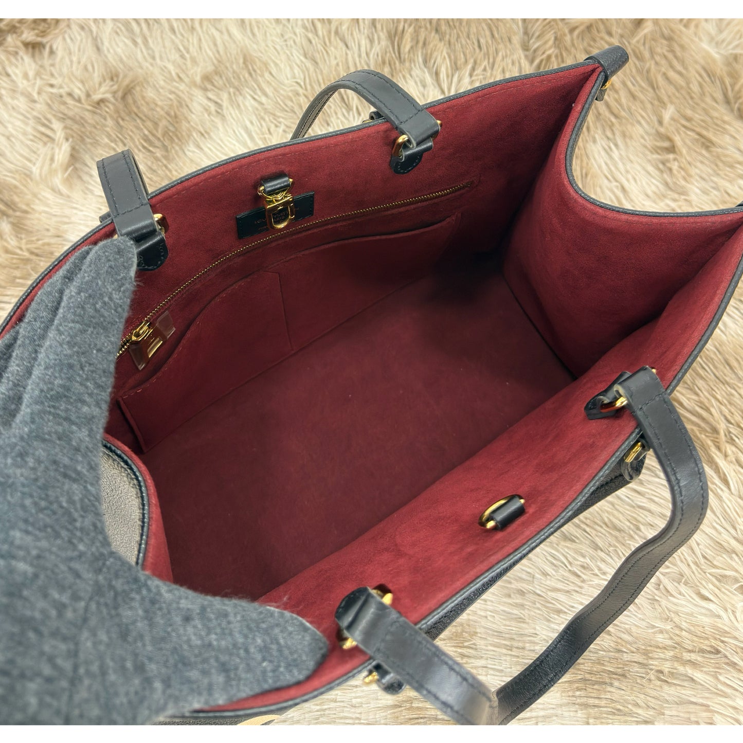 Louis Vuitton OnTheGo MM Bag Empreinte