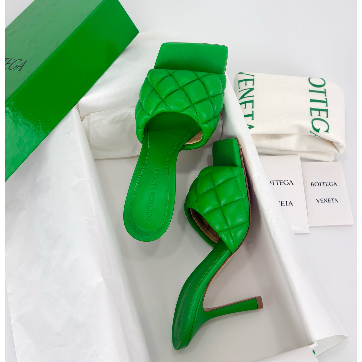 Bottega Veneta Bottega Padded Sandal Nappa
Matelass Parakeet Size 35