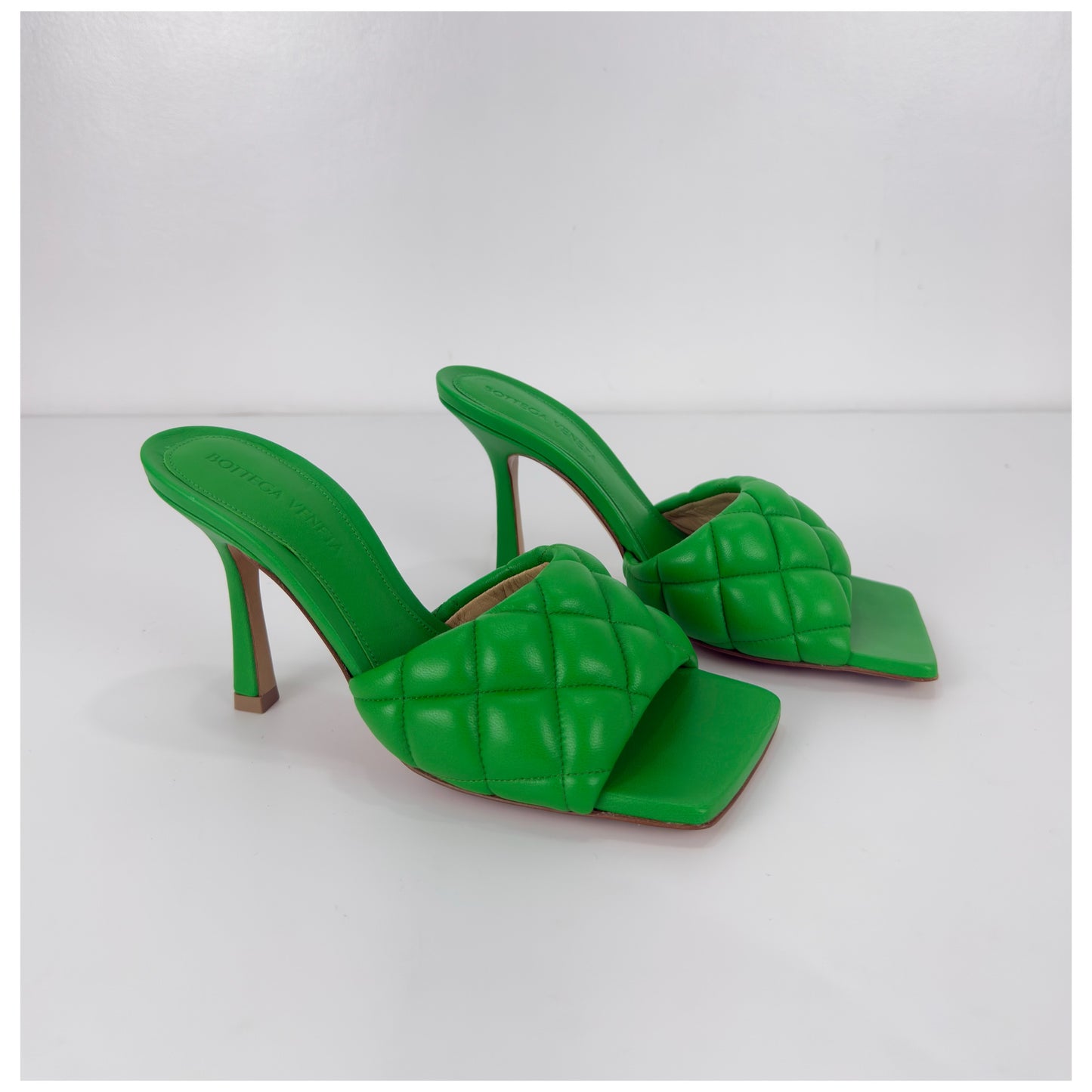 Bottega Veneta Bottega Padded Sandal Nappa
Matelass Parakeet Size 35