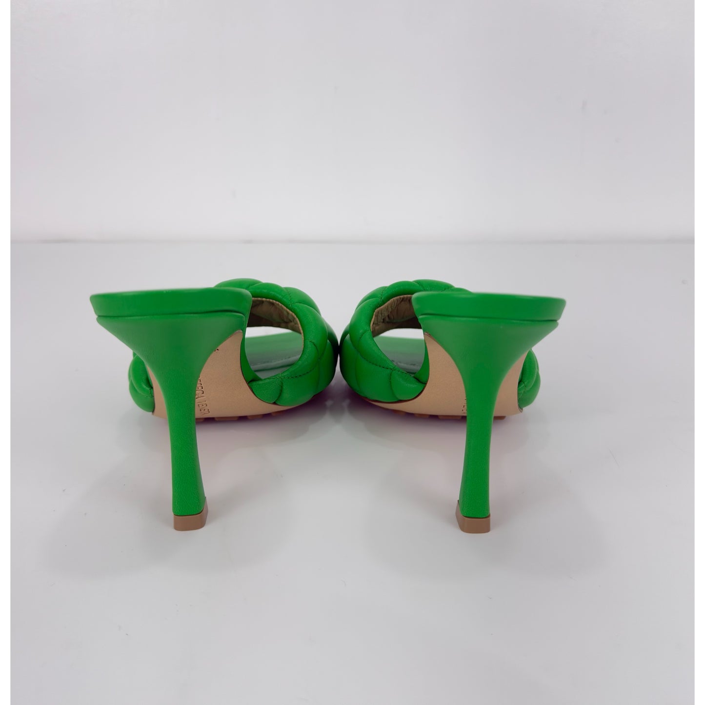 Bottega Veneta Bottega Padded Sandal Nappa
Matelass Parakeet Size 35