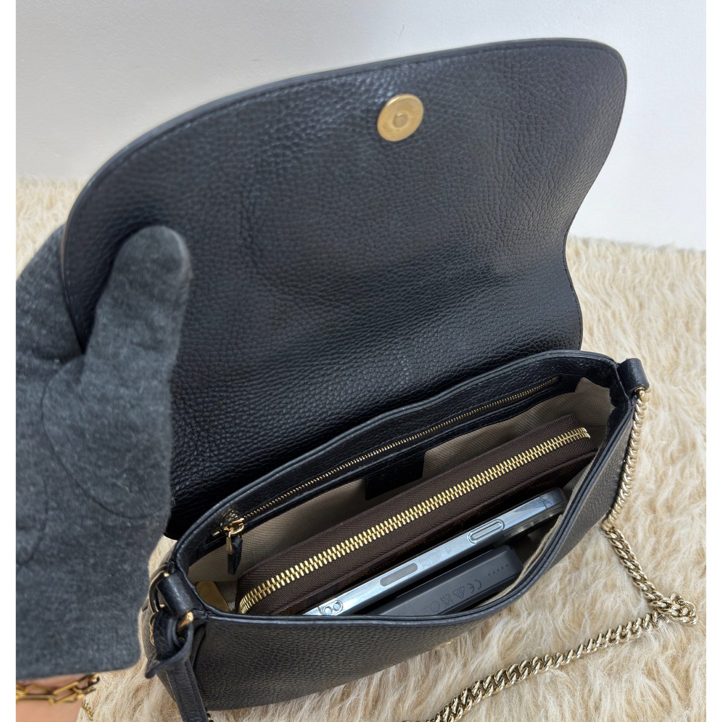 Gucci Pebbled Leather GG Soho Chain Bag