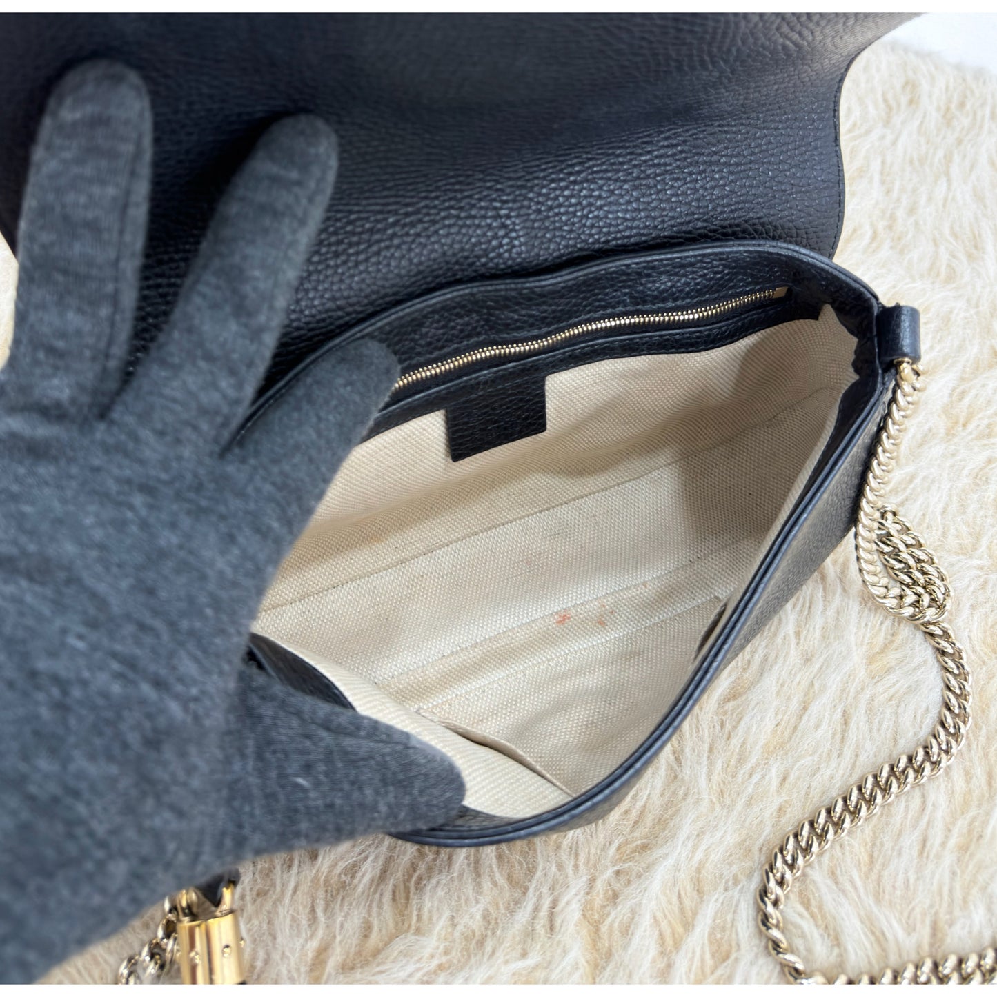 Gucci Pebbled Leather GG Soho Chain Bag