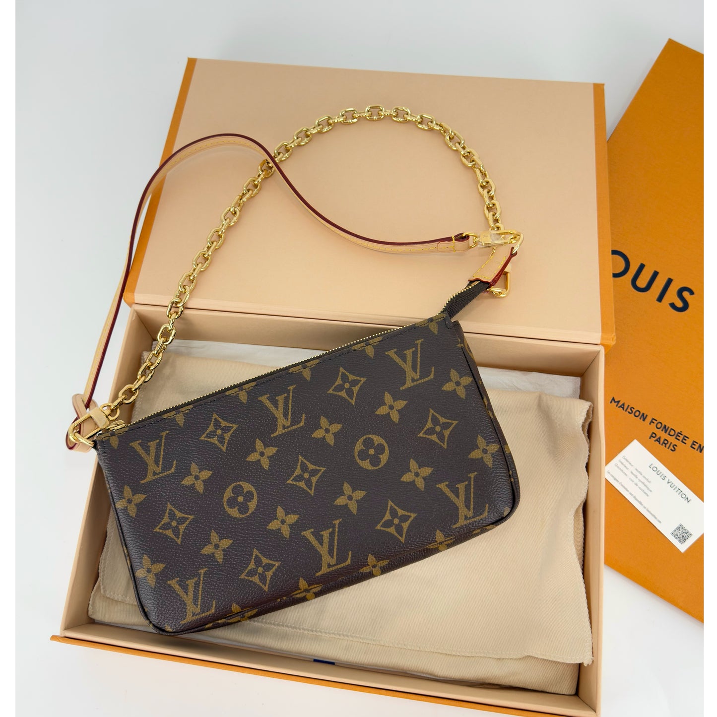 Louis Vuitton Pochette Accesoires Monogram Canvas