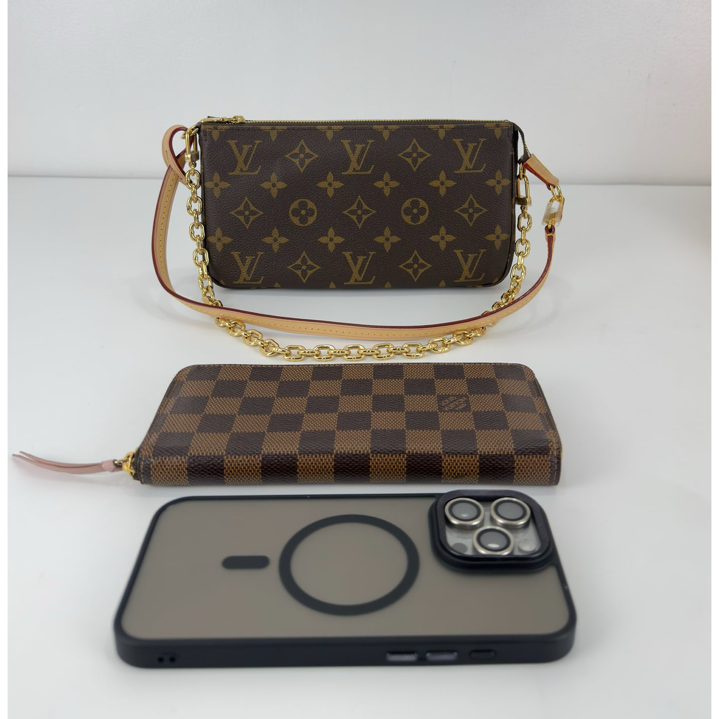 Louis Vuitton Pochette Accesoires Monogram Canvas