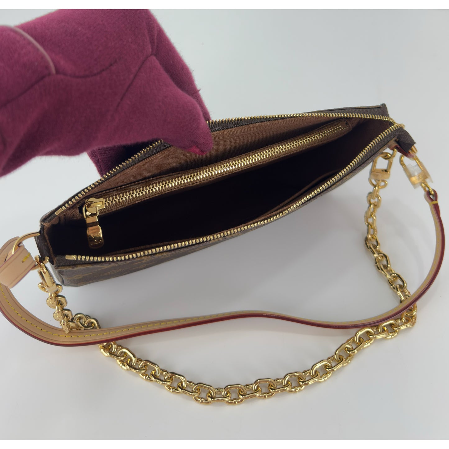 Louis Vuitton Pochette Accesoires Monogram Canvas