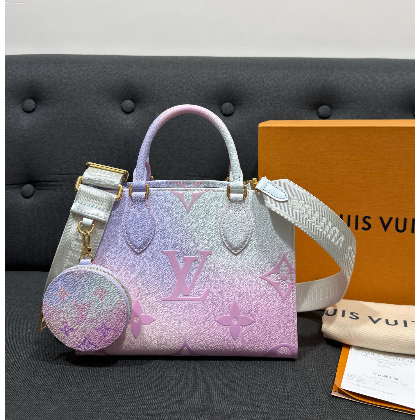 Louis Vuitton Monogram Giant Spring In The City OnTheGo PM Sunrise Pastel