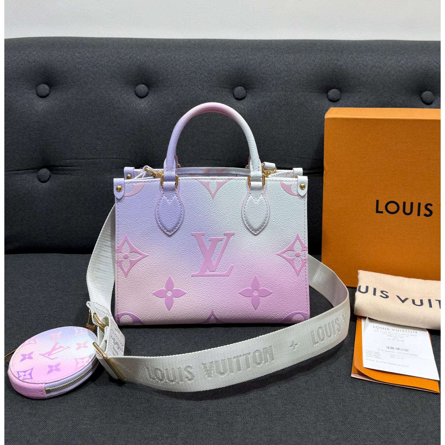 Louis Vuitton Monogram Giant Spring In The City OnTheGo PM Sunrise Pastel