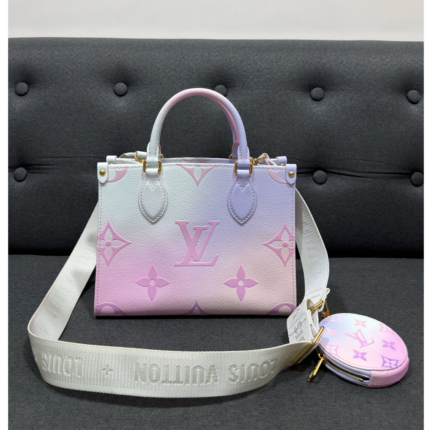 Louis Vuitton Monogram Giant Spring In The City OnTheGo PM Sunrise Pastel