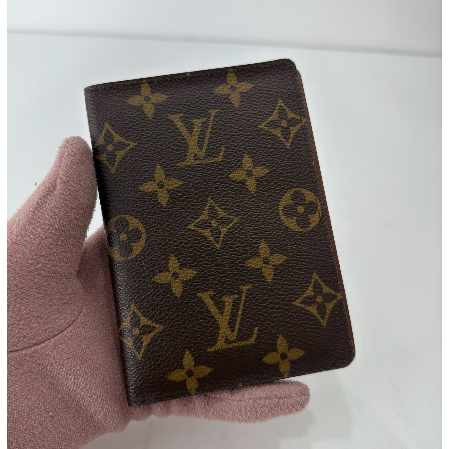 Louis Vuitton Monogram Canvas Passport Holder (2)