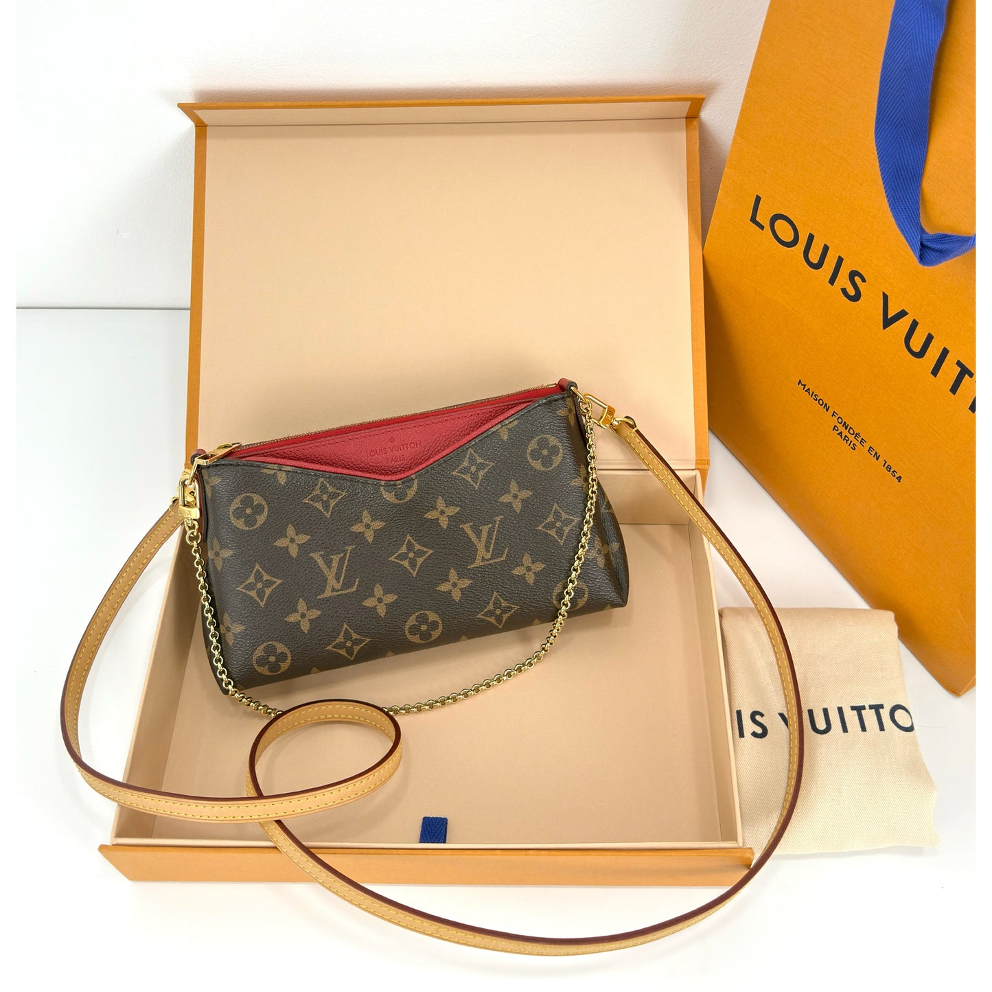 Louis Vuitton Pallas Cluth Monogram Canvas