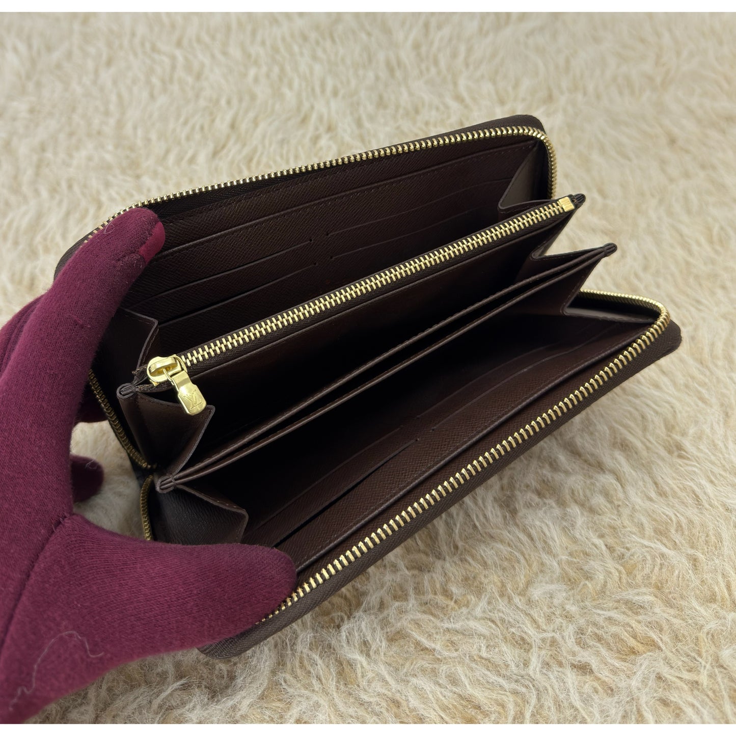 Louis Vuitton Damier Ebene Zippy Wallet