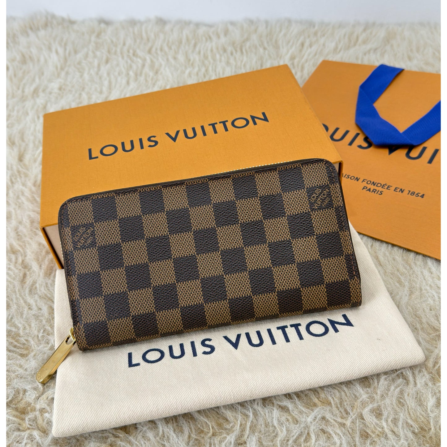 Louis Vuitton Damier Ebene Zippy Wallet