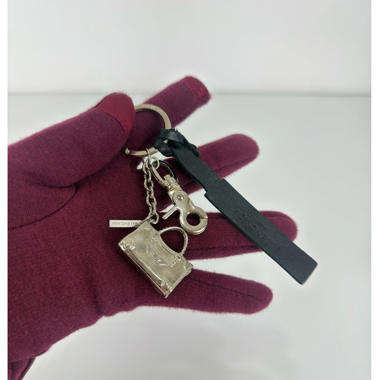 Balenciaga Rose De Sables Metallic
Edge Medium City Bag