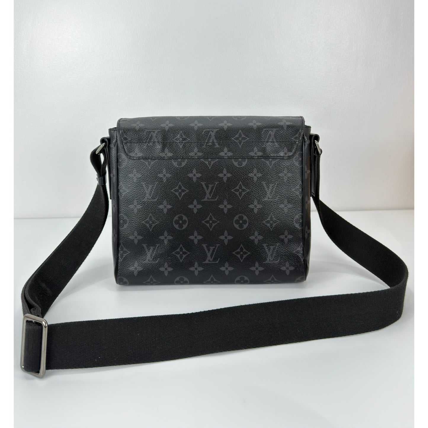 Louis Vuitton District PM Monogram Eclipse