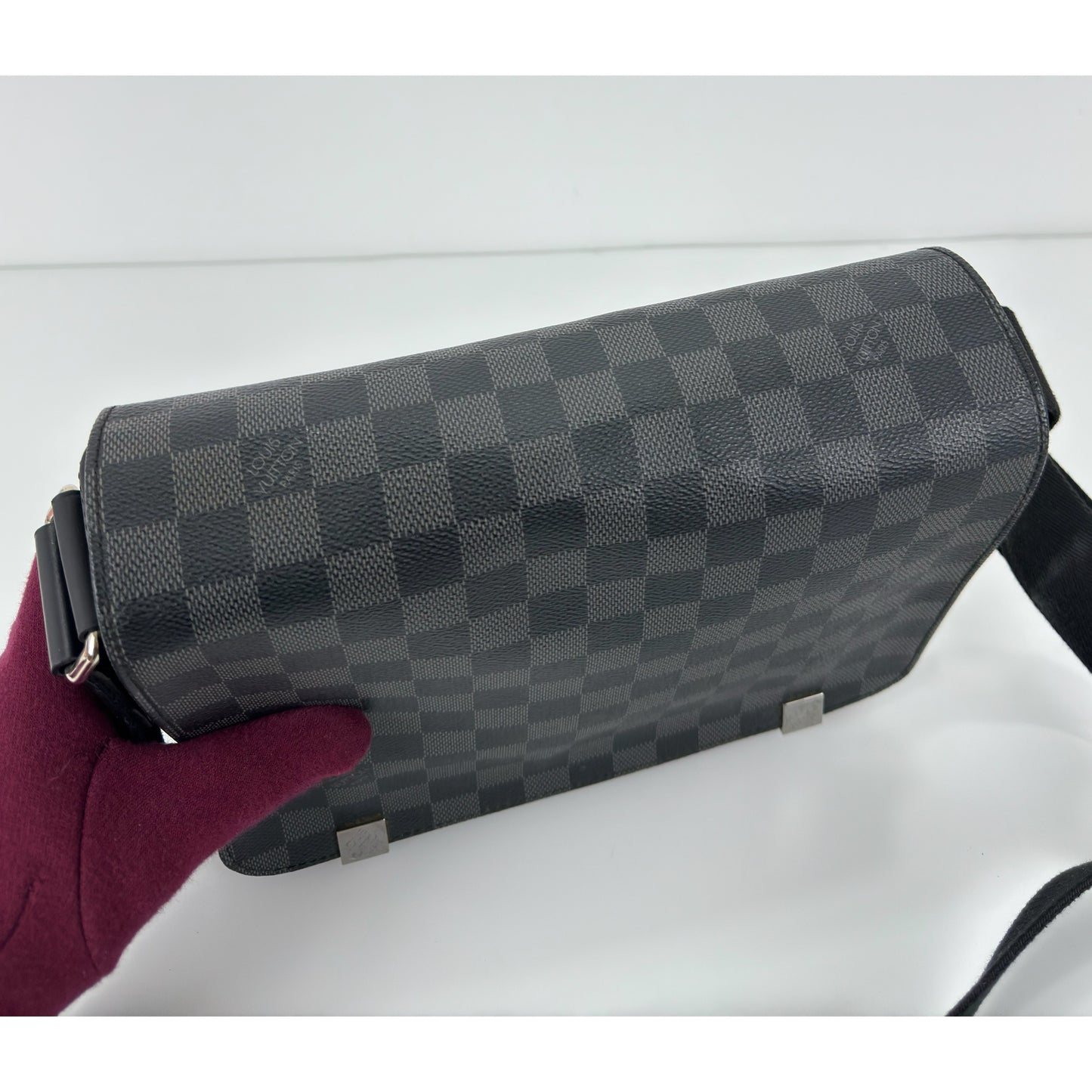 Louis Vuitton District PM Damier Graphite