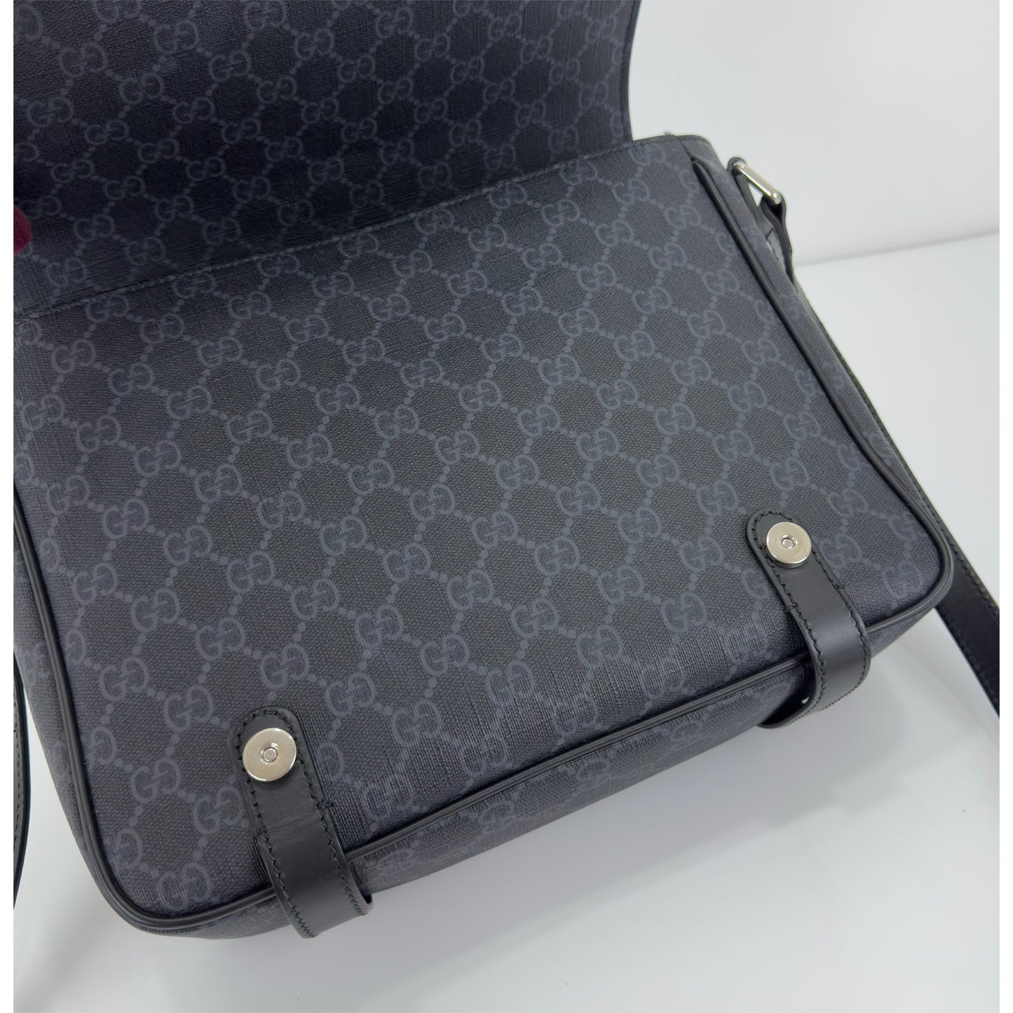 Gucci Interlocking G Patch Messenger Bag
GG Coated Canvas Medium