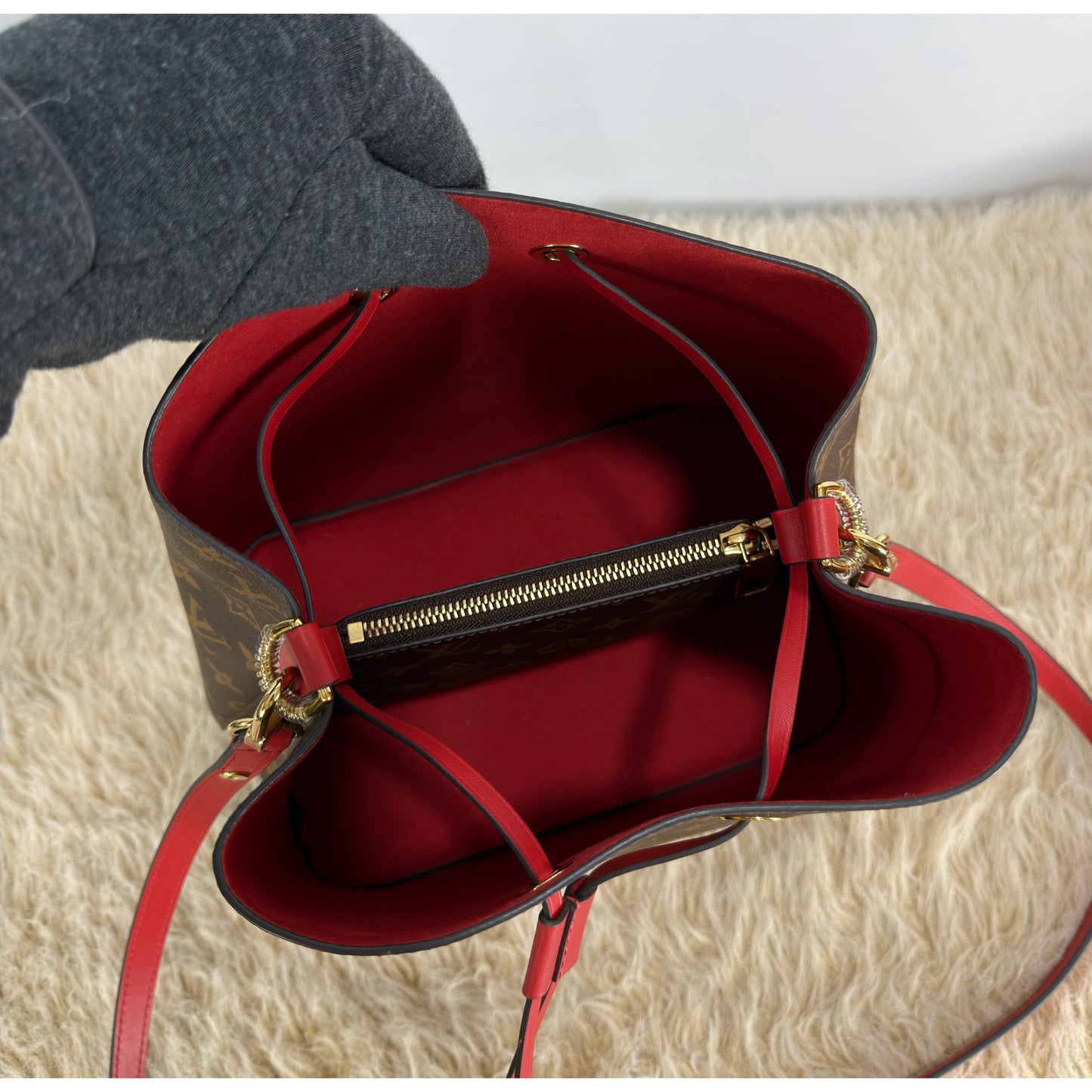 Louis Vuitton Neo Noe MM Monogram Canvas